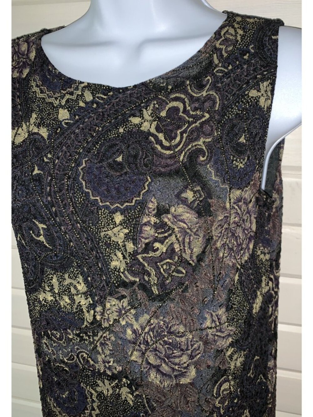 VTG Chico's Design Sz 0 (SMALL) Black Gold Shimmery Tapestry Tank Top EUC